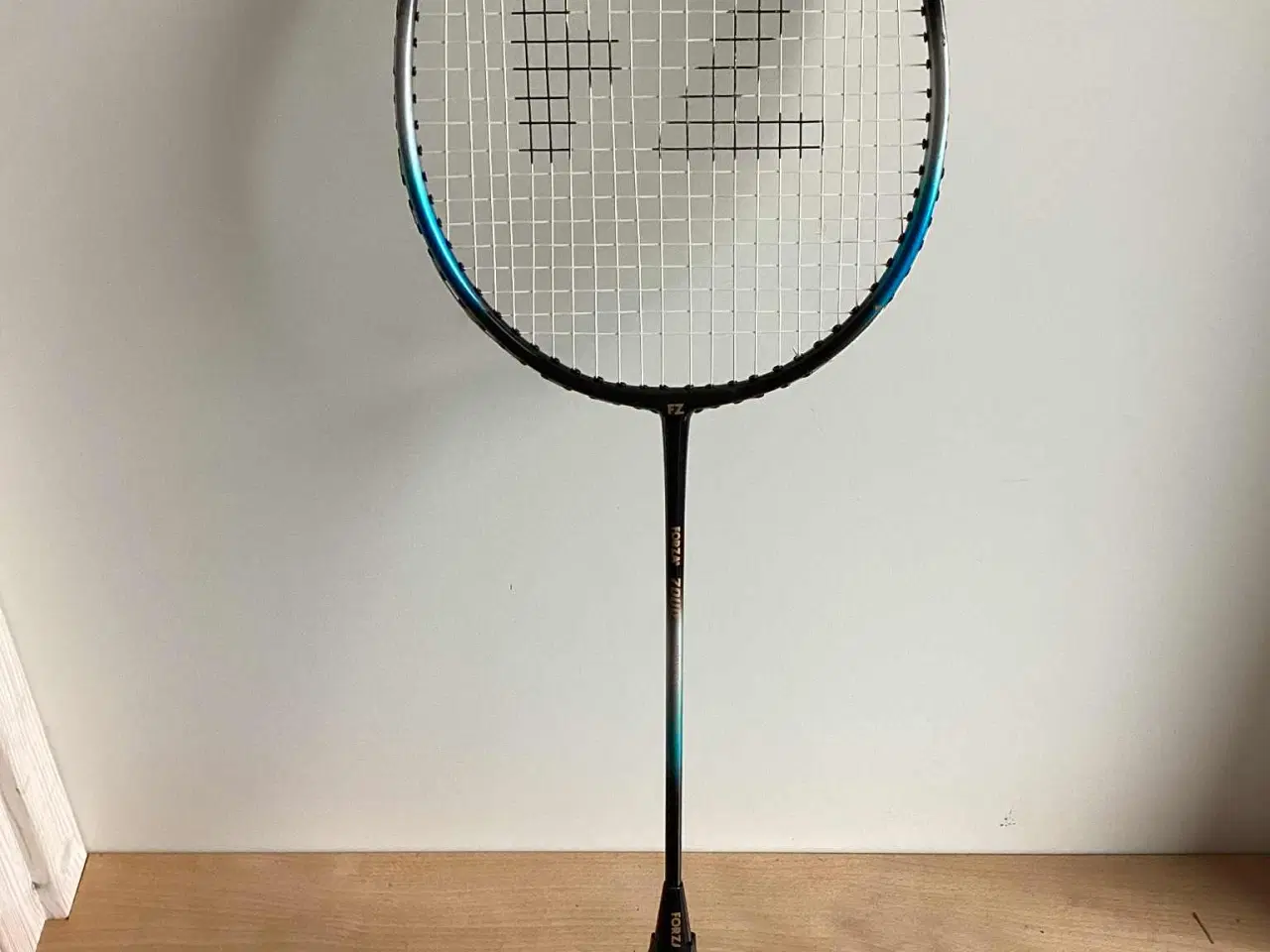 Billede 3 - 1 fin FORZA og HIGH Q badmintonketcher m. Taske