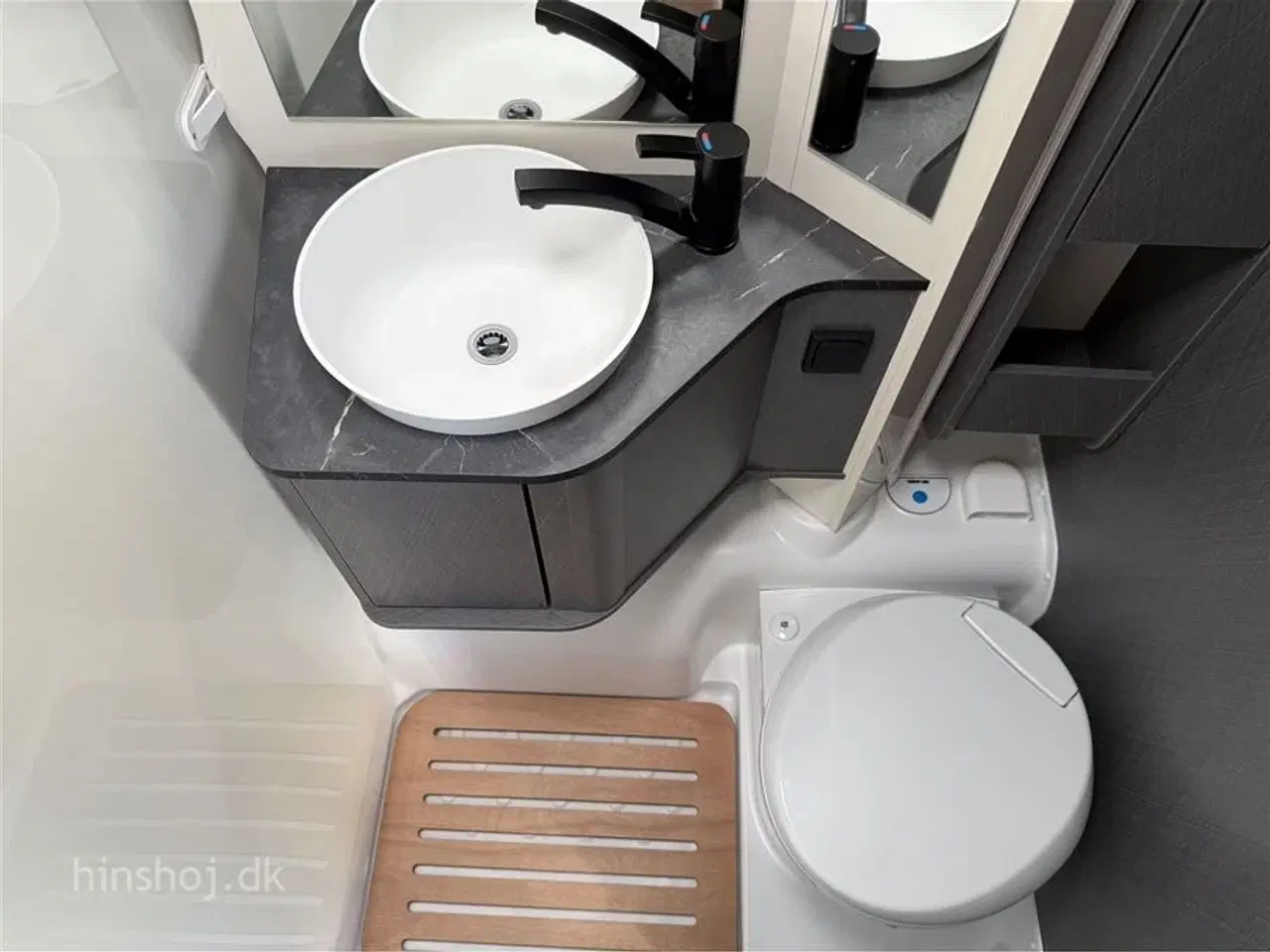 Billede 12 - 2026 - Etrusco V 6.6 SF Scandic Edition Aut.   2026 Etrusco V 6.6 SF Scandic Edition Se den hos Hinshøj Caravan.