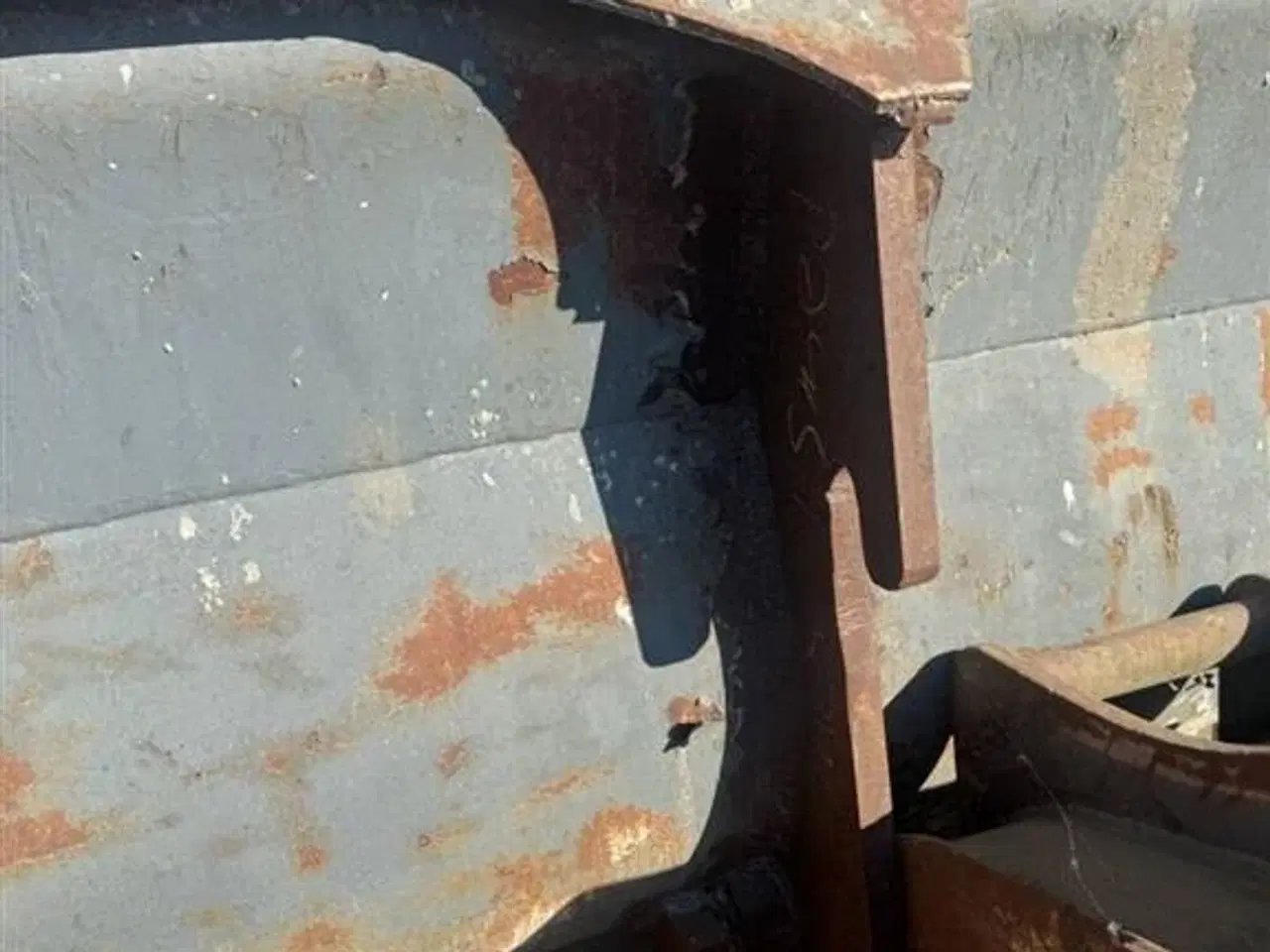 Billede 3 - Volvo Læsseskovl med Volvo beslag og skær