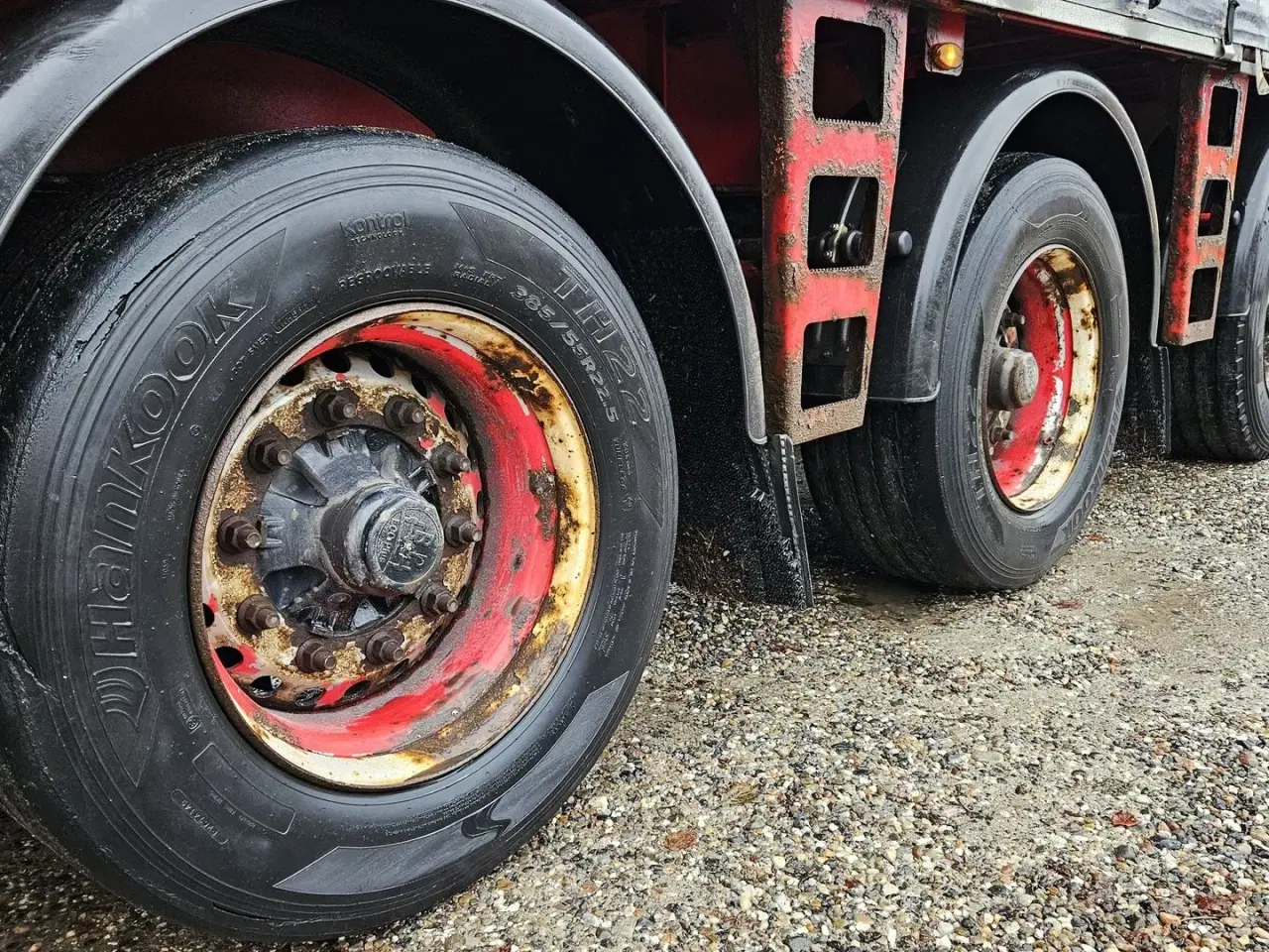 Billede 7 - Renders Gardintrailer / nysynet / 4 drejbare aksler / truckbeslag