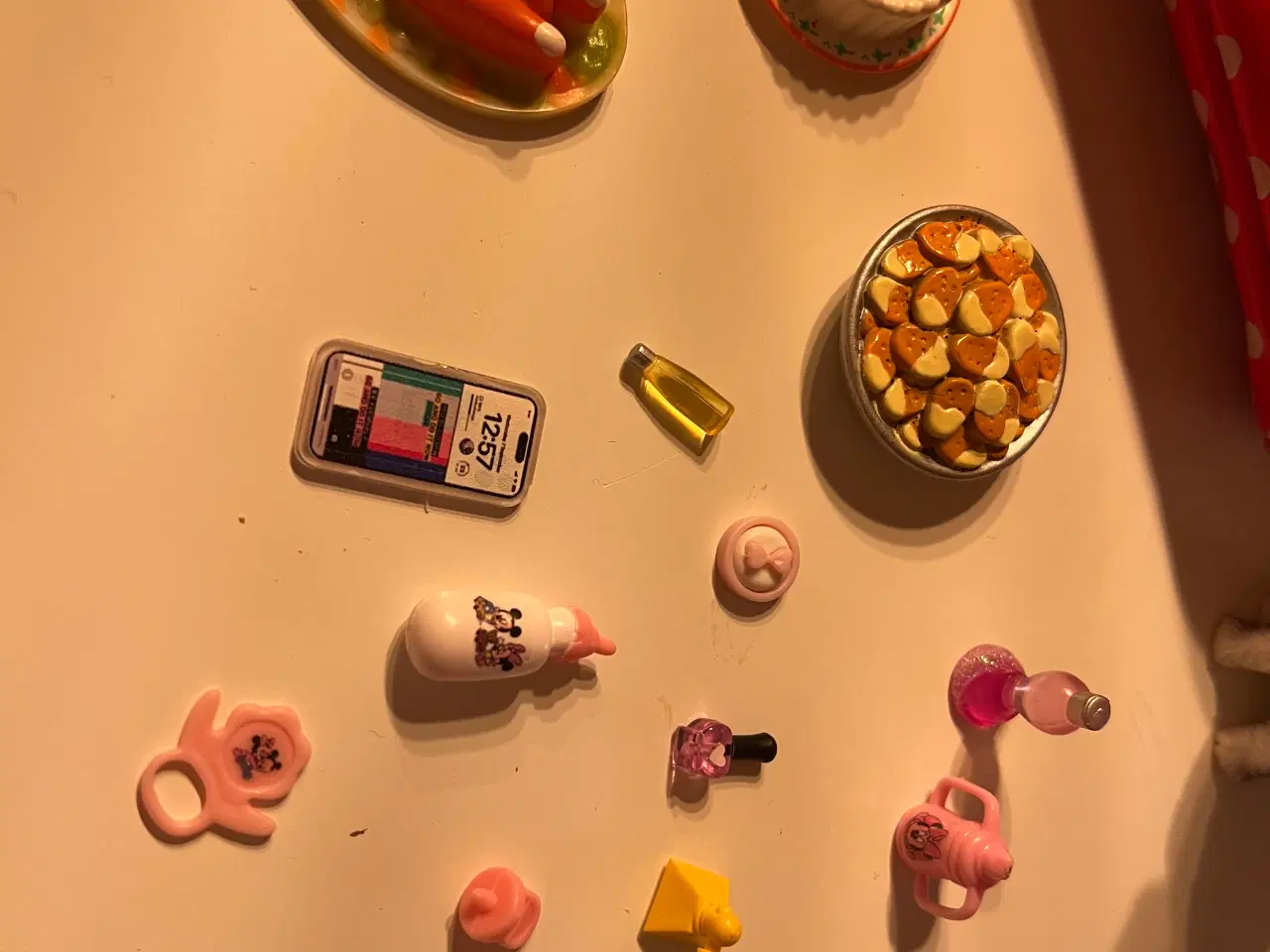 Billede 13 - Barbie bil+familie