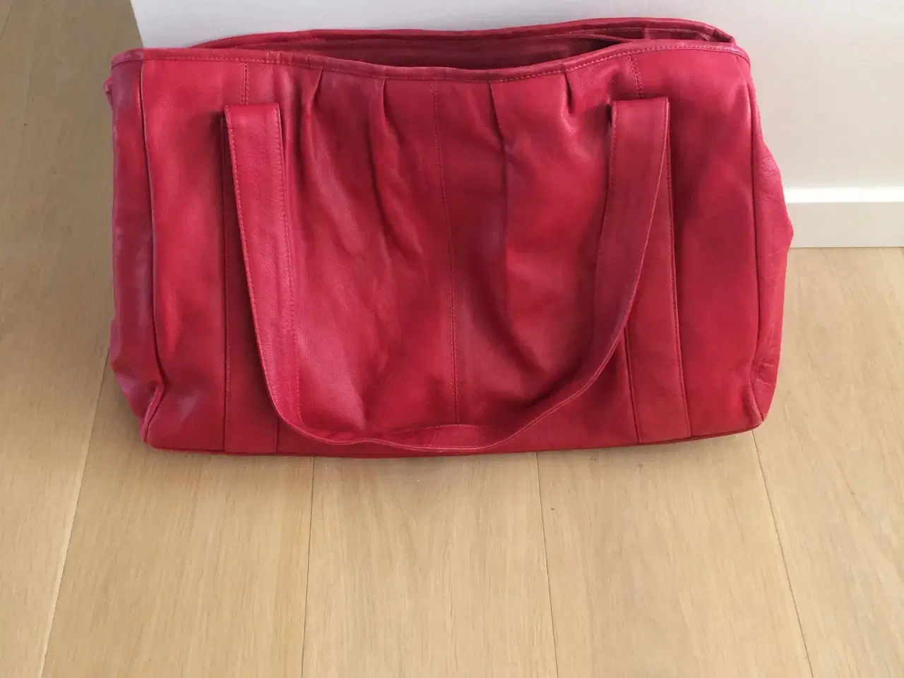 Billede 1 - Rød taske