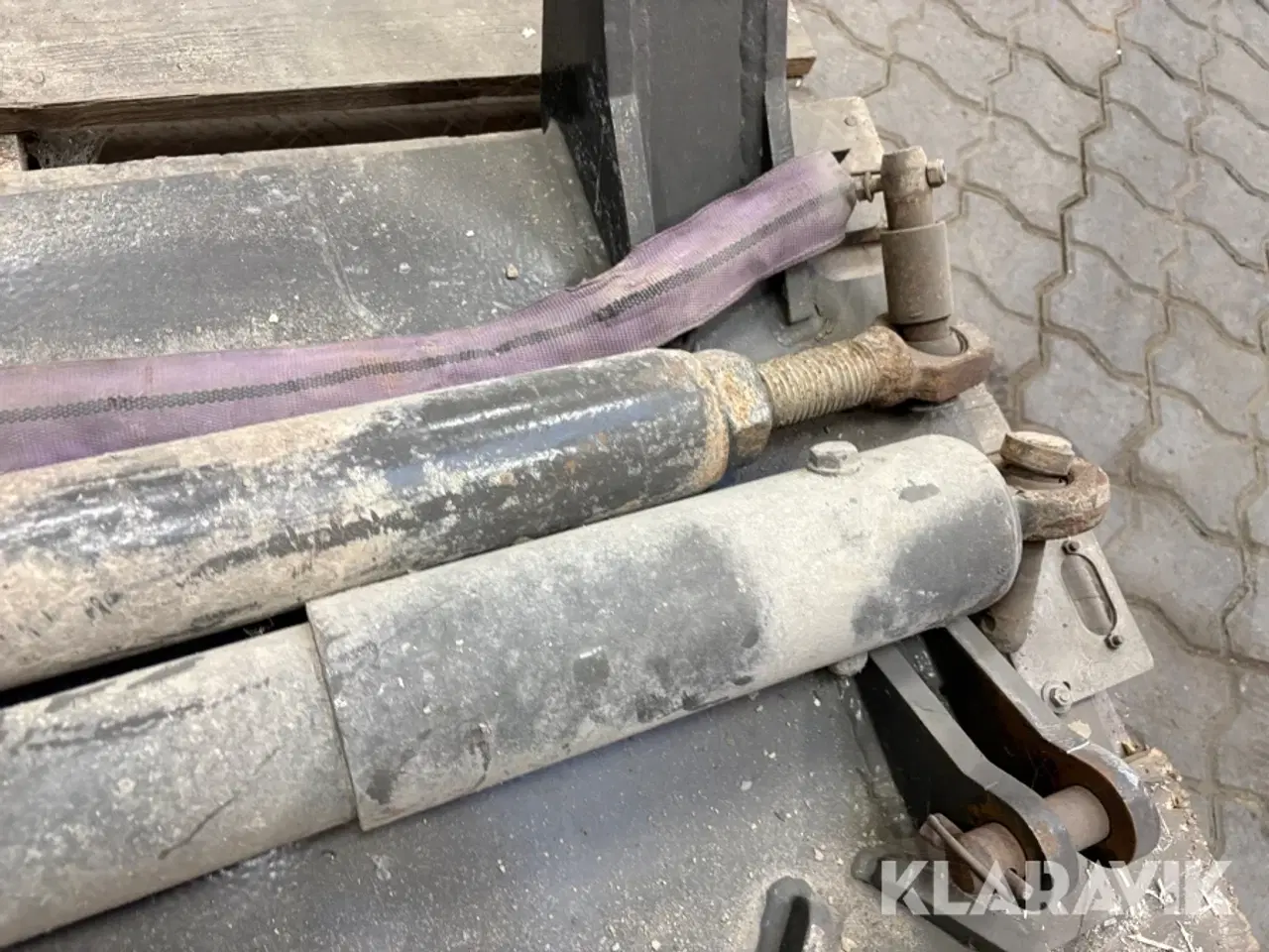 Billede 6 - Frontophæng sneplov til Volvo FM12