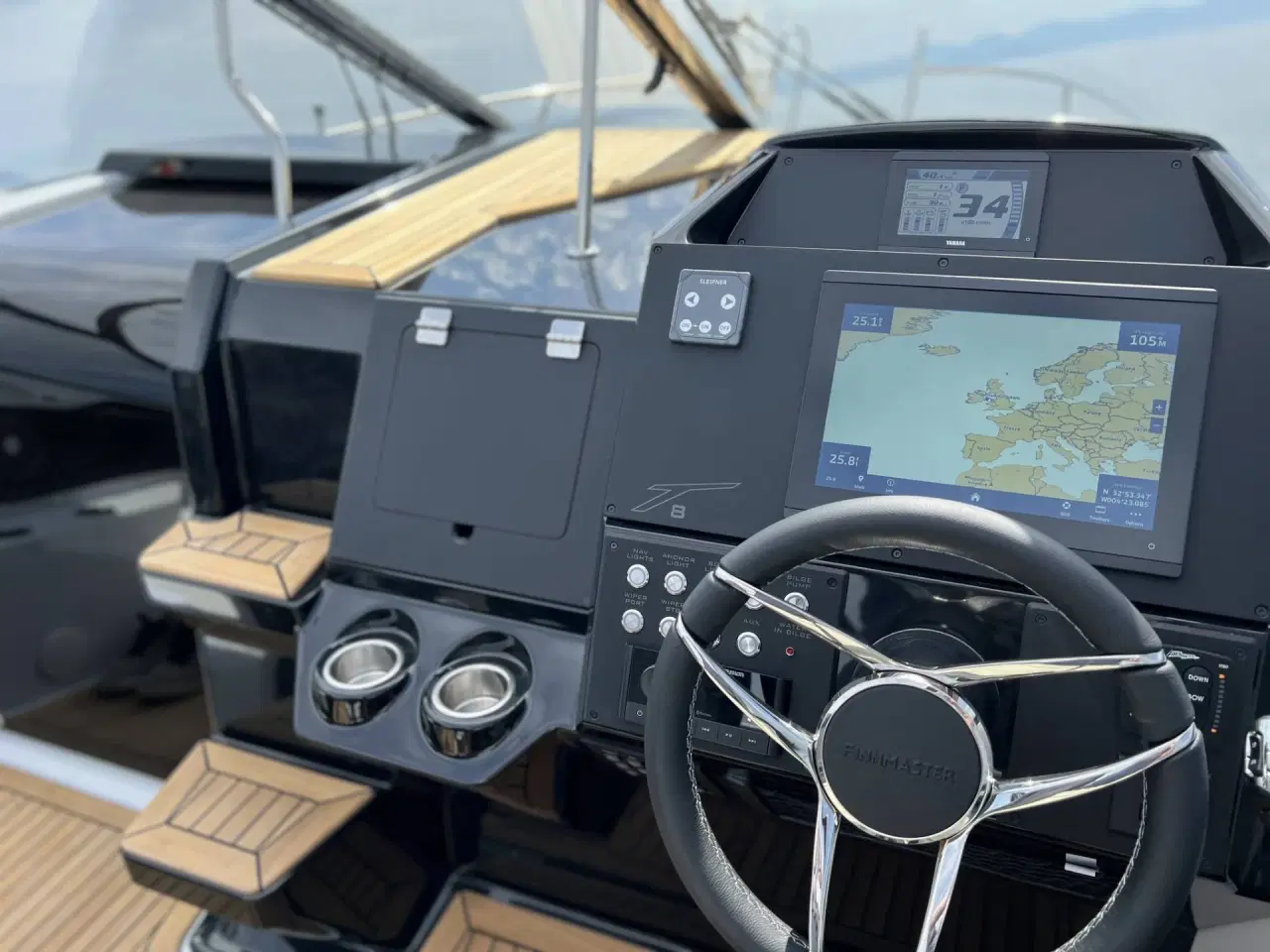 Billede 5 - Finnmaster T8 - Yamaha 300 HK/Udstyr