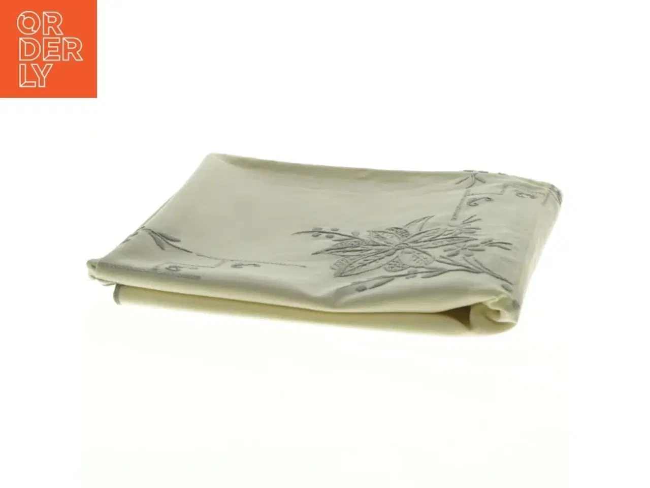 Billede 2 - Broderet dug (str. 82 x 78 cm)