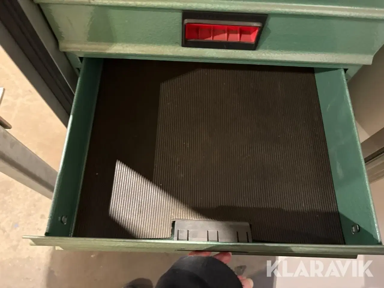 Billede 12 - Arbejds skab med bord Hymaco Cranes