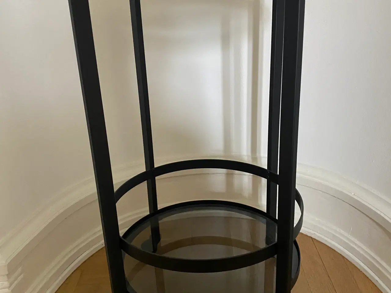 Billede 4 - Barbord med hjul og glashylder