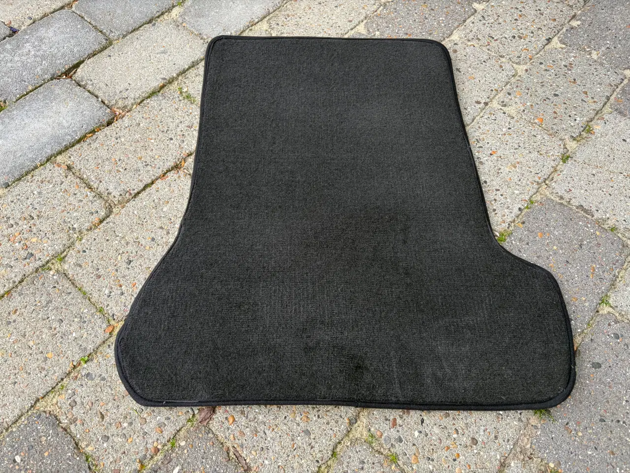 Billede 4 - NYE Velourmåtter VW Golf 3 hatchback