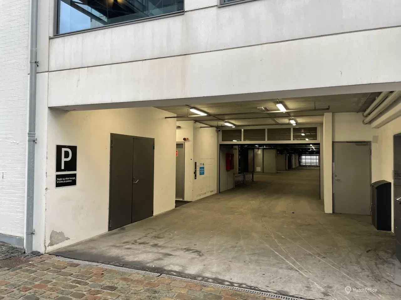 Billede 2 - Parkering til leje på Sundkrogsgade 21 i Storkøbenhavn.