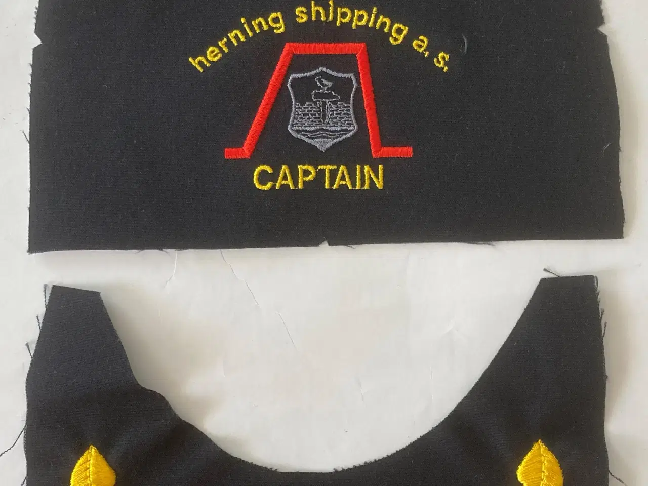 Billede 1 - Rederi herning shipping a.s. logo