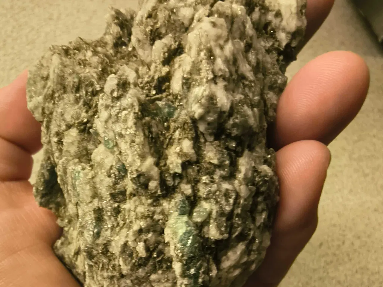 Billede 4 - Forskellige rå krystaller, 5 stk.