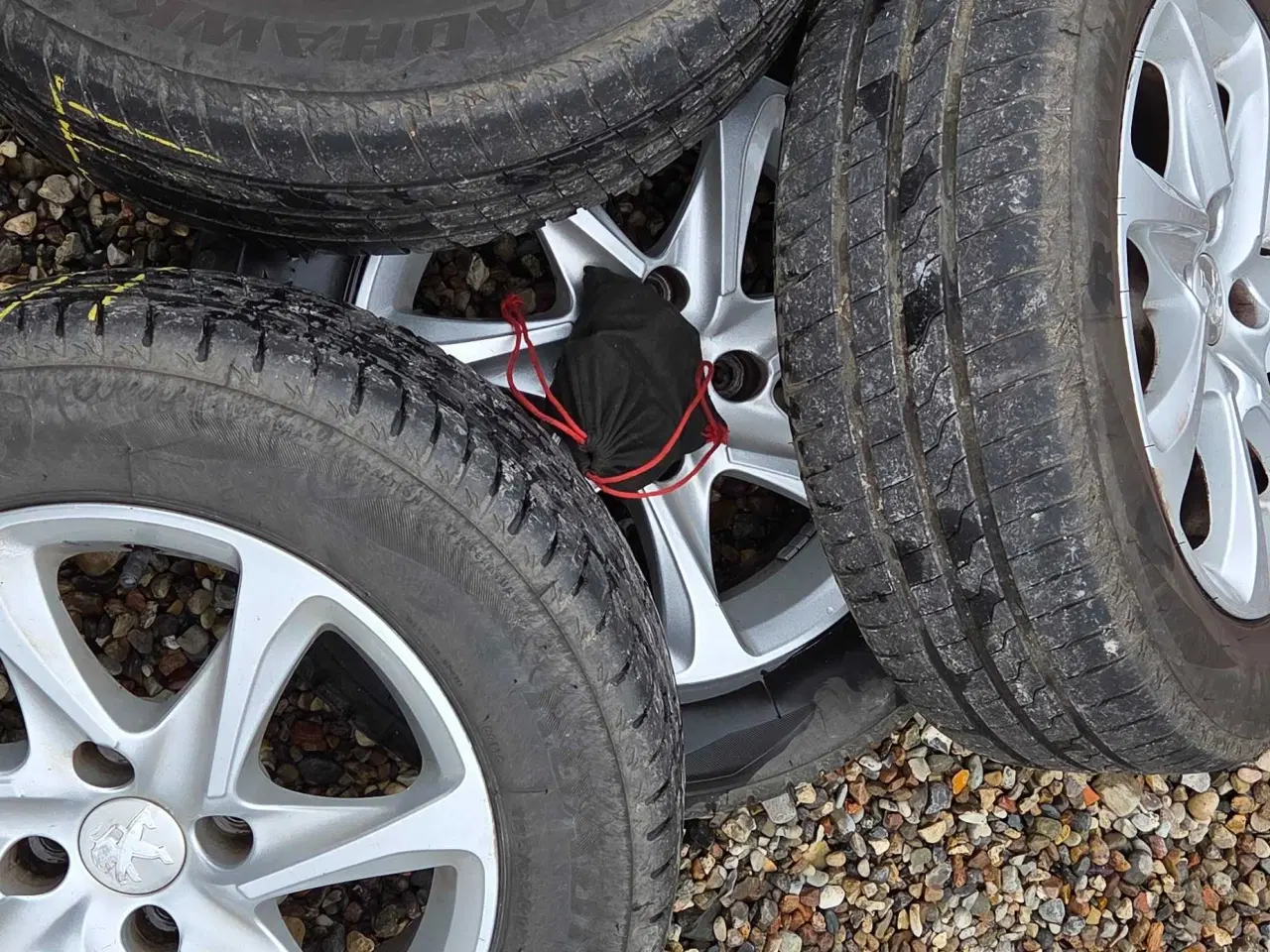 Billede 1 - Org peugeot 208 fælger med sommerdæk