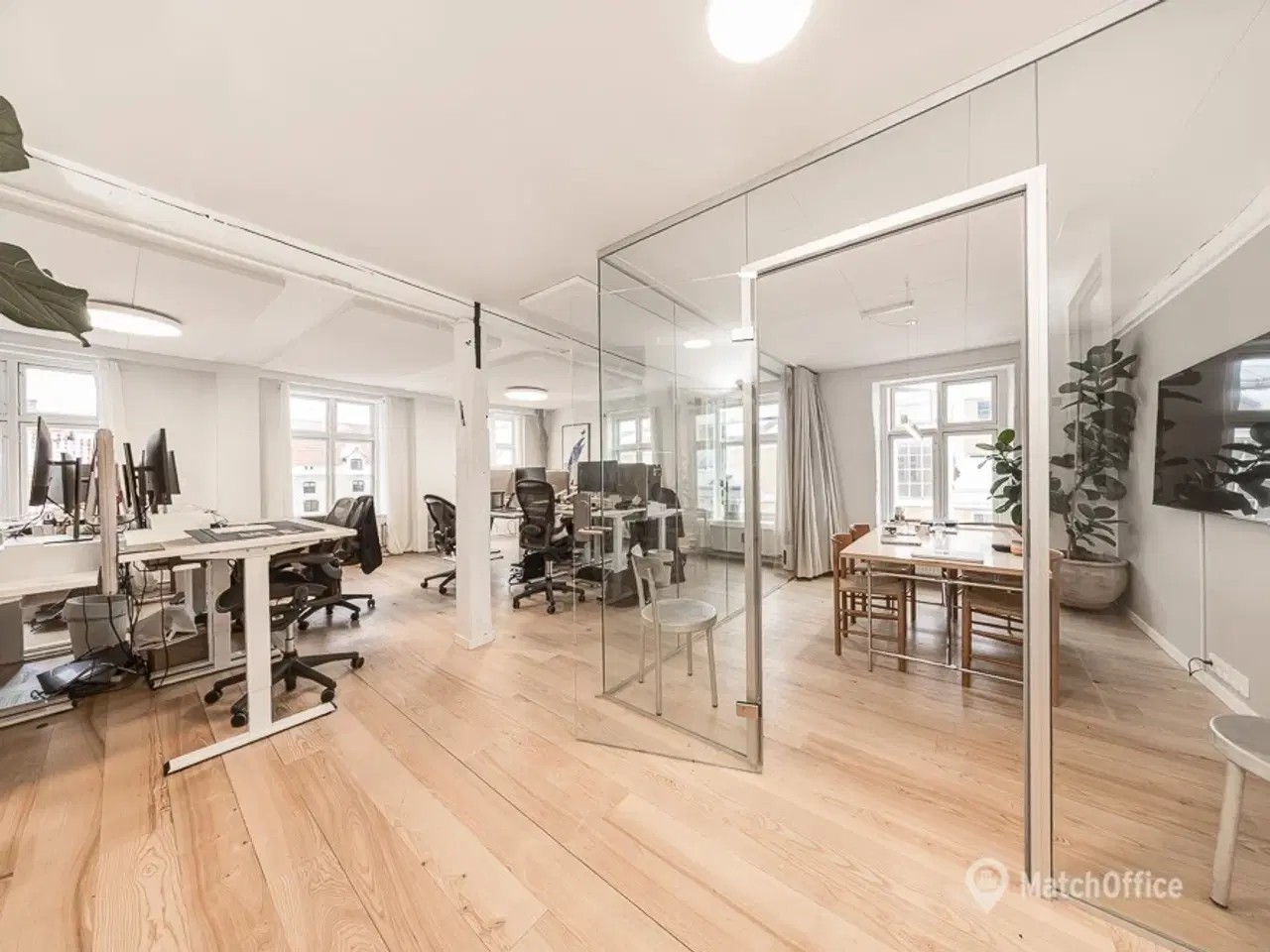 Billede 4 - Kontor med kreativt præg på Christianshavn