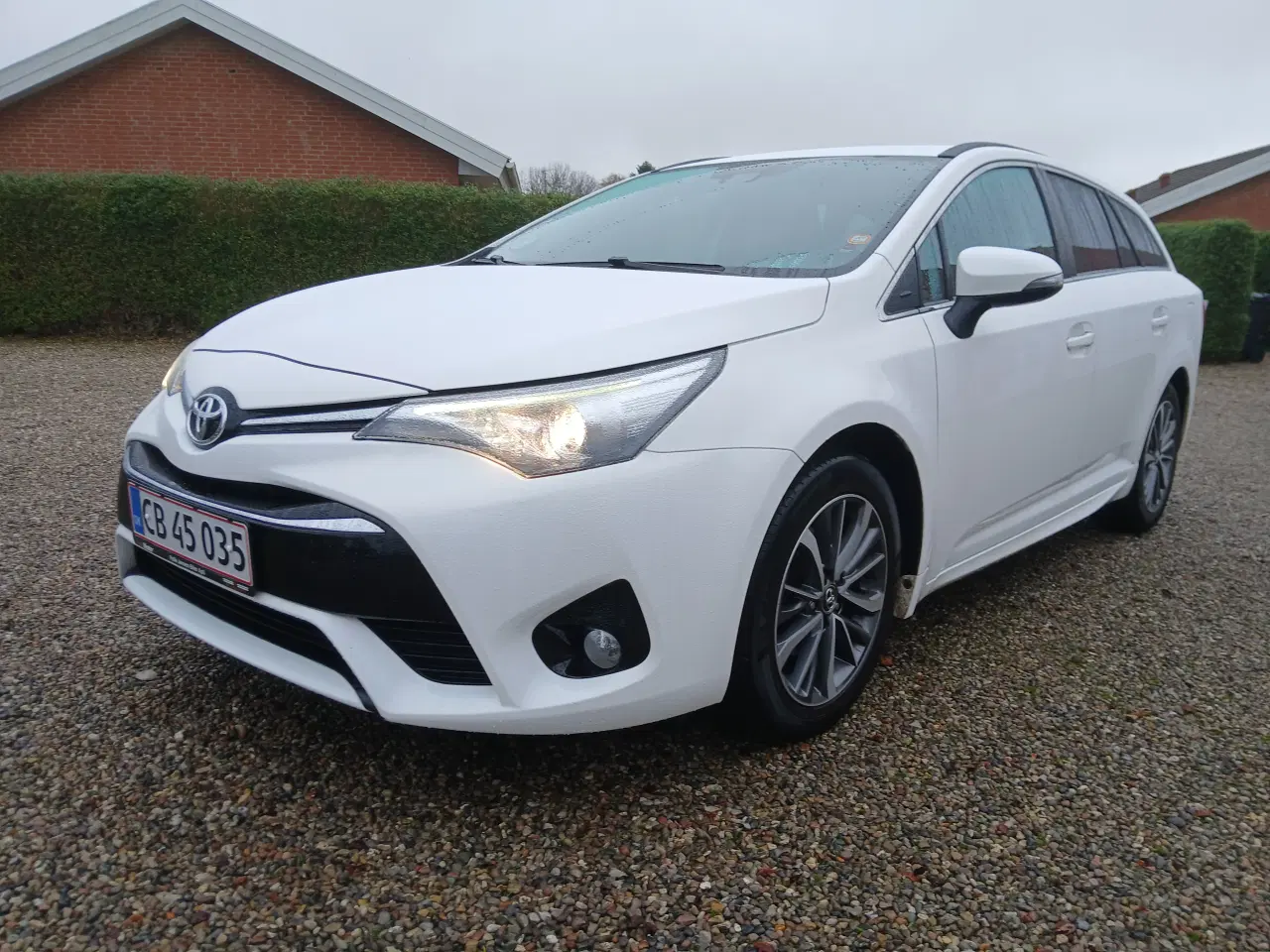 Billede 1 - Toyota Avensis 1,8 VVT-I Touring Spors Automatic