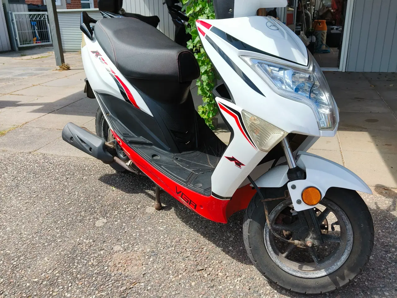 Billede 1 - VGA knallert 30