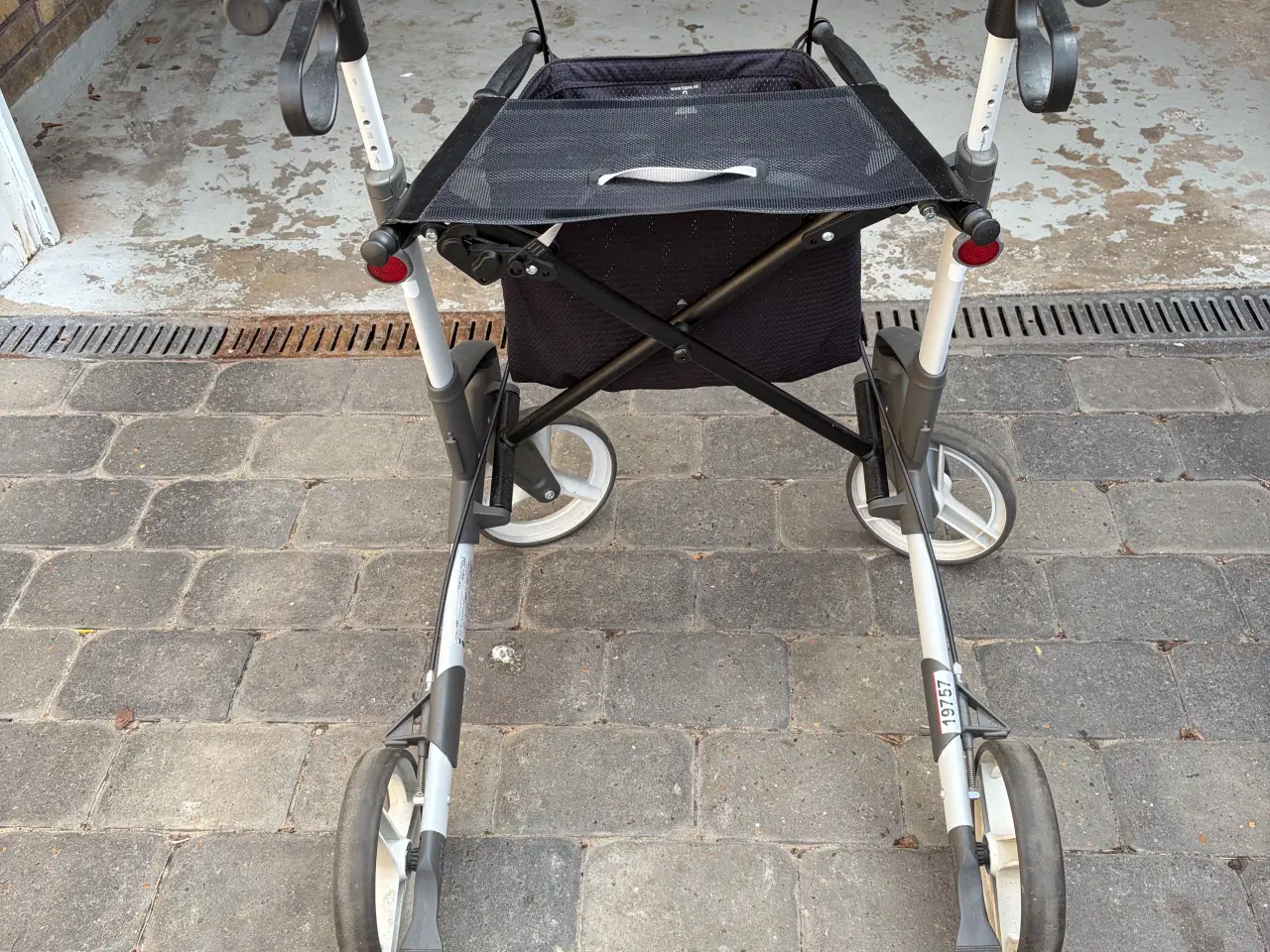 Billede 3 - Topro Troja rollator – Pæn stand og nem at folde
