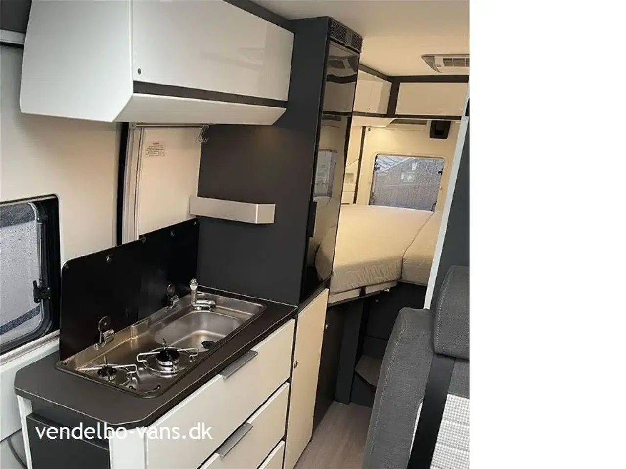 Billede 5 - 2019 - Adria Twin Supreme 640 SLB   En ejers vogn med enkeltsenge - automatgear 160 HK