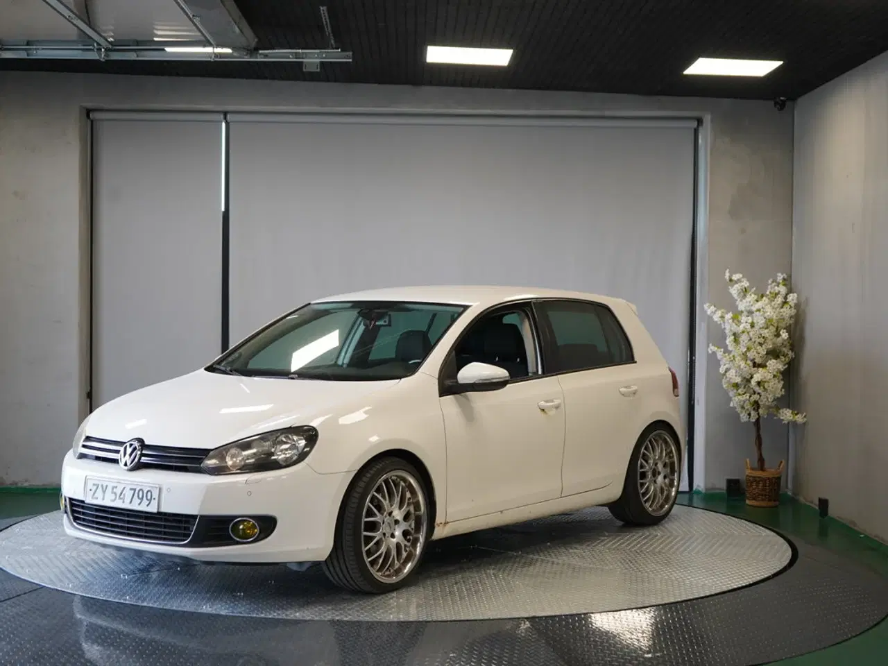 Billede 1 - VOLKSWAGEN GOLF VI 1,4 TSI - ABSOLUT BORTSALG