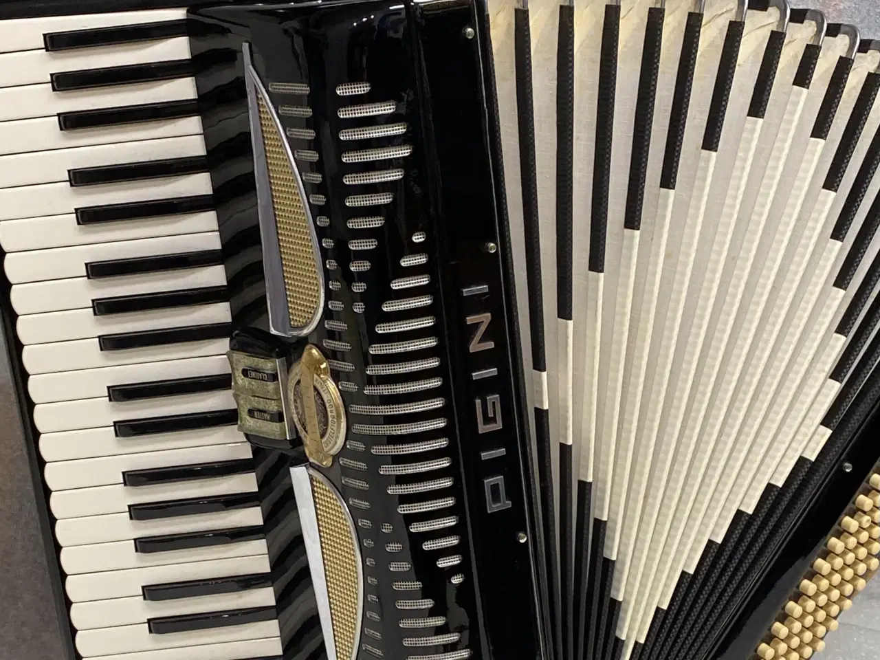 Billede 12 - PIGINI tangharmonika – 41/120 – kompakt og let