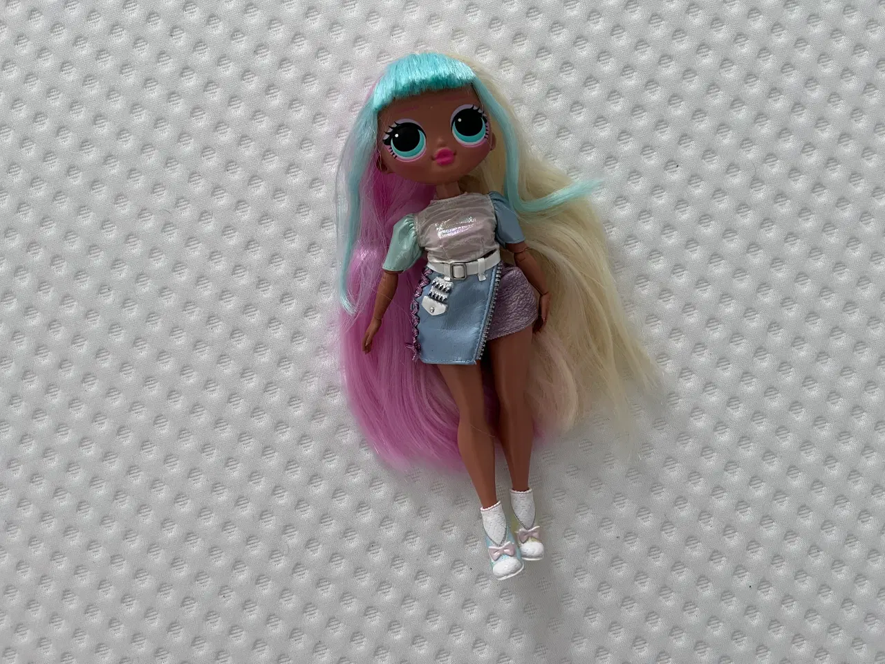Billede 5 - L.O.L. Surprice Dukke med 3 farvet hår inkl. tilbe