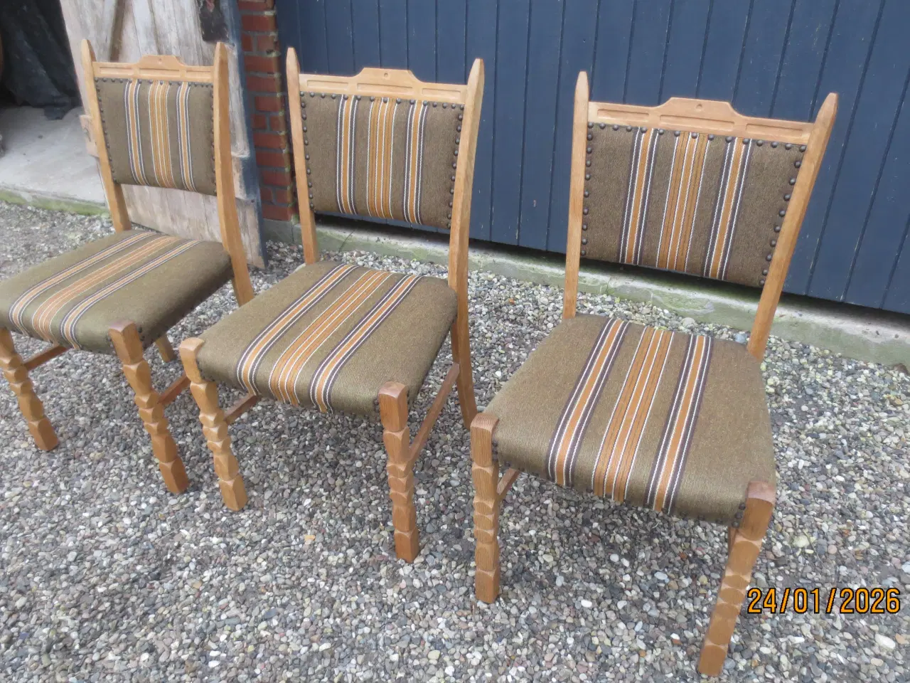Billede 2 - 3 stk Egetræs Spisebordsstole med Gråstribet stof 