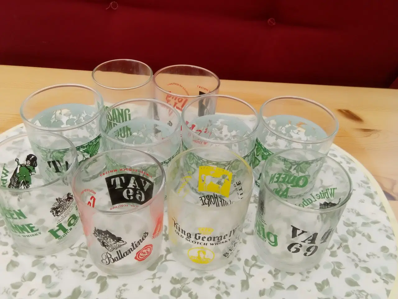 Billede 2 - Drinksglas med  forskellige motiver 10 stk 50 kr