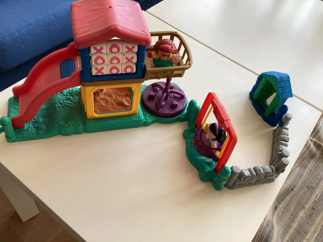 Billede 2 - Legeplads fra FISCHER PRICE Little People