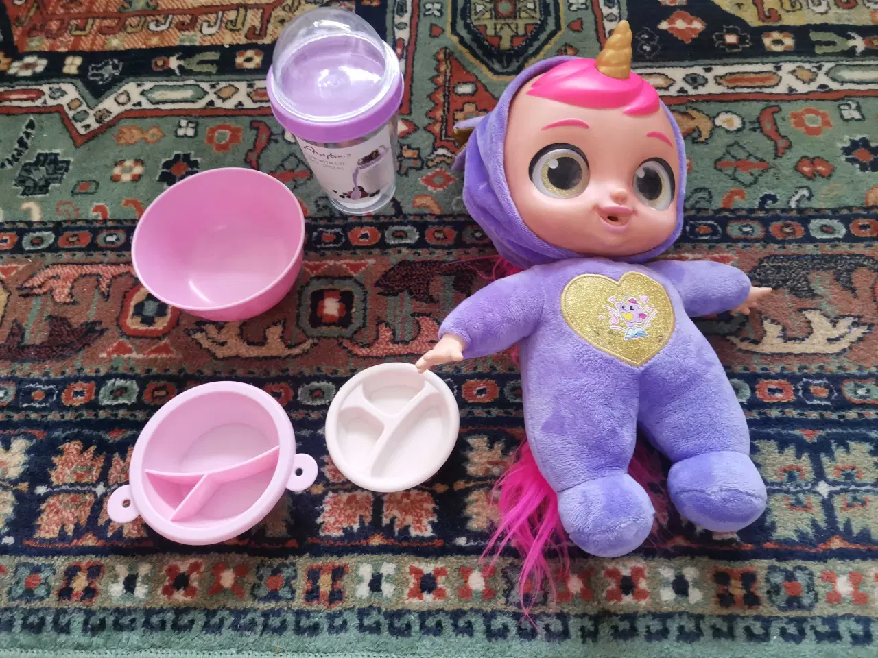 Billede 1 - Enhjørning baby med tilbehør 10 kr ialt🌸