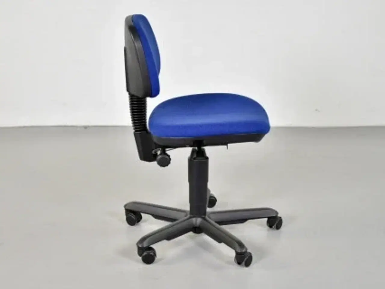 Billede 4 - Dauphin kontorstol i blå med sort stel