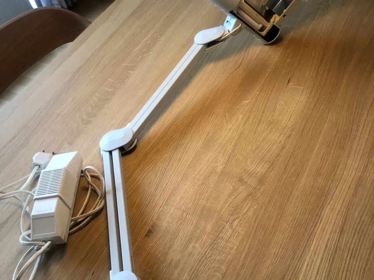 Billede 3 - Bordlampe fra LUXO - JAC 1 x 13W 2pin