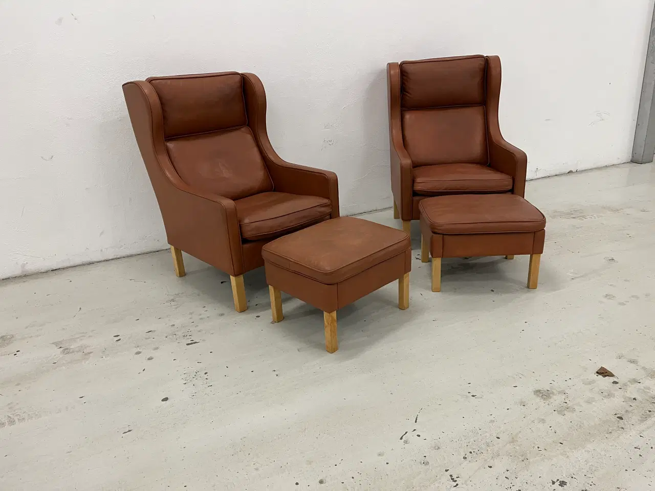 Billede 8 - Mogens Hansen MH195 Øreklapstole m/skamler.