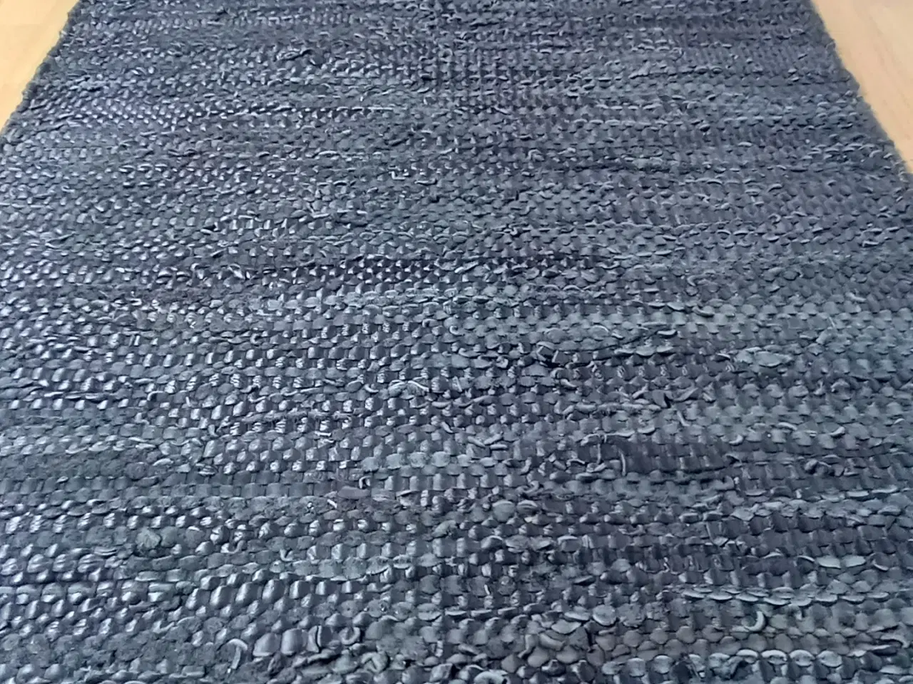 Billede 1 - Tæppe af læder