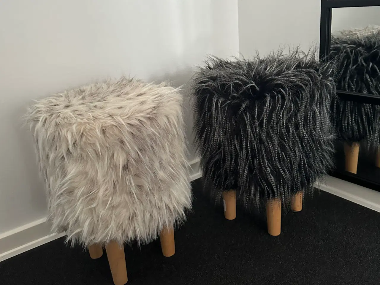 Billede 4 - Sælges 2 fodskammel. 