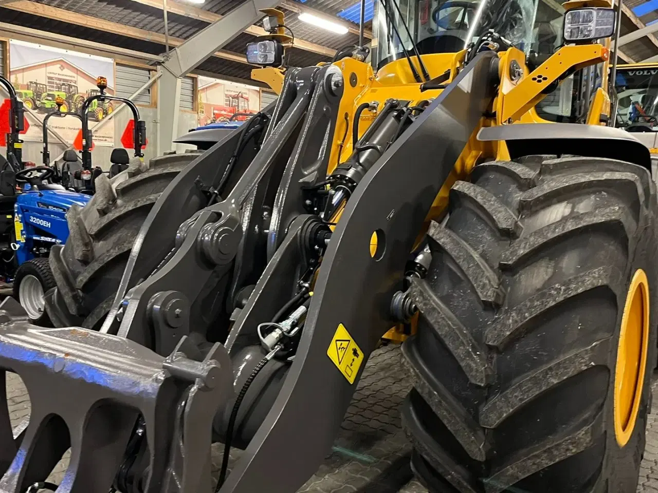 Billede 22 - Volvo L 70 H H2 BEMÆRK MED GARANTI FRA VOLVO FREM TIL DEN 30.11.2026. AGRICULTURE DK-maskine med lang arm, Co-Pilot & med 750mm Michelin MEGA X BIB hjul.