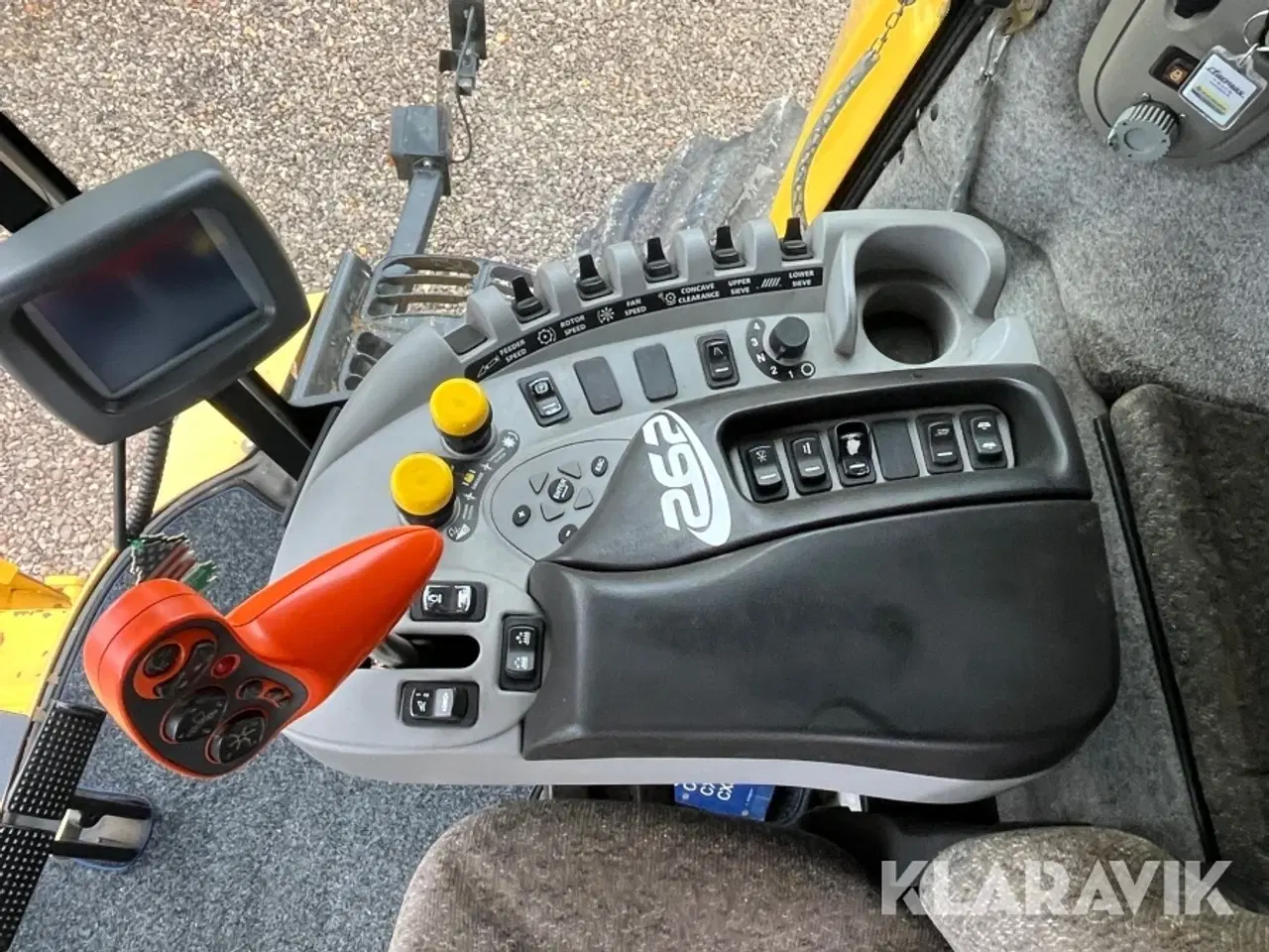 Billede 10 - Mejetærsker New Holland CX880 med skærebord