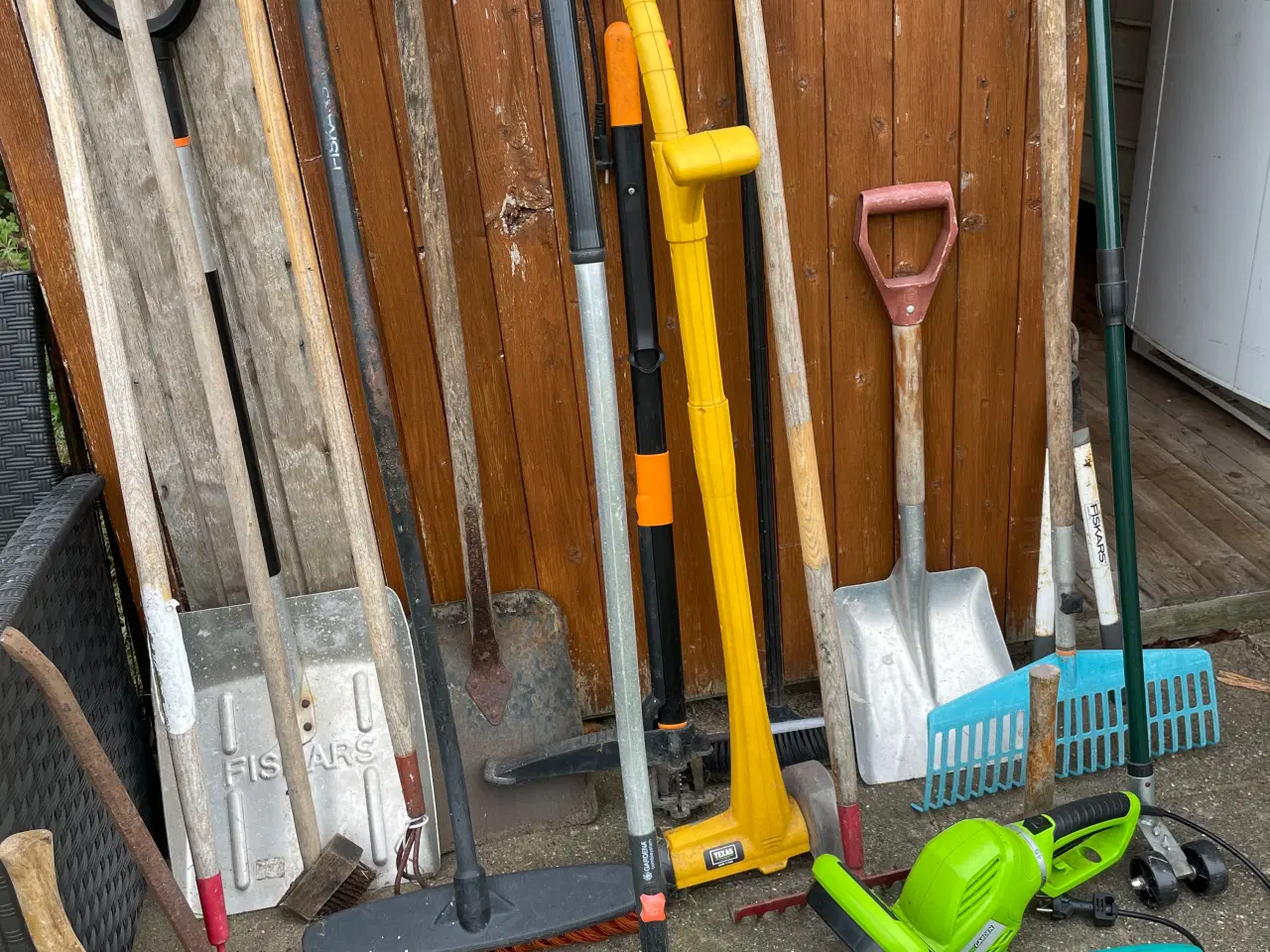 Billede 6 - Haveredskaber mm