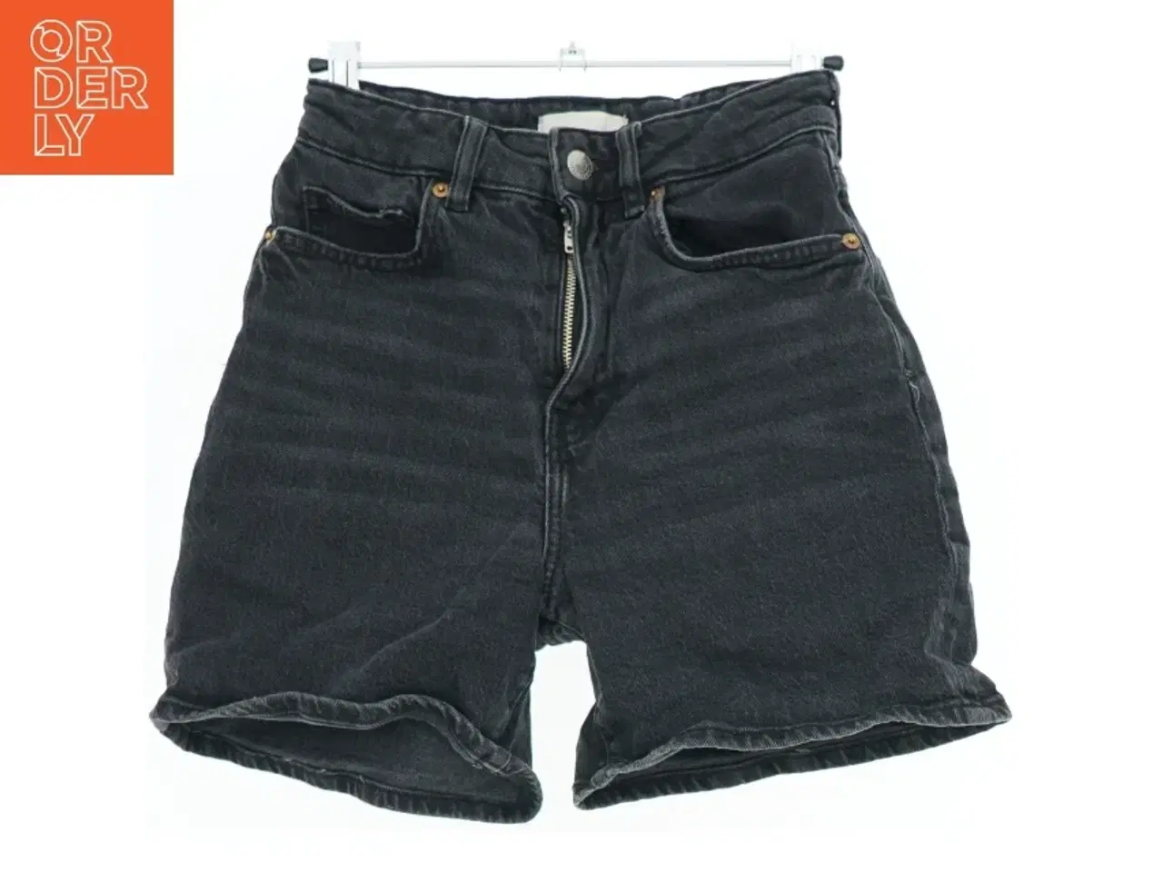 Billede 1 - Sort jeansshorts fra H&M (str. 140)