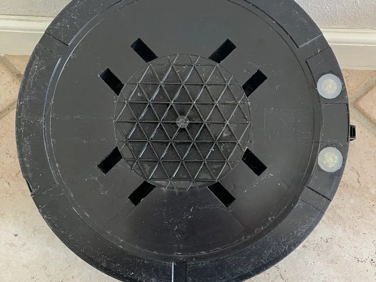 Billede 4 - Juletræsfod med pumpe og vandbeholder