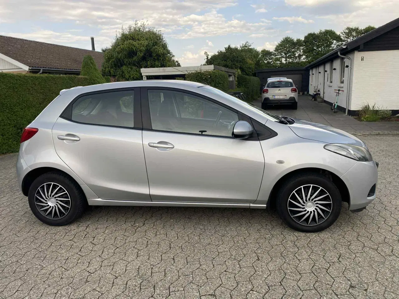 Billede 4 - Pæn Mazda 2