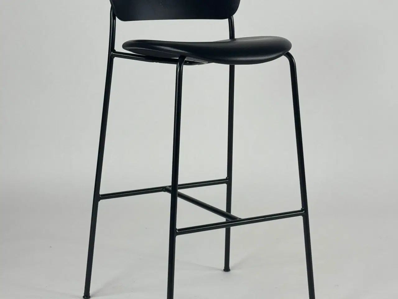 Billede 1 - &Tradition Pavilion AV10 Barstol – Sort Læder