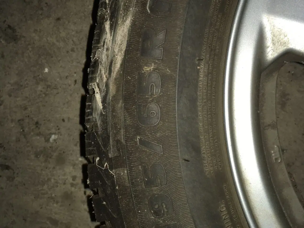 Billede 3 - Fine originale skoda fælge med vinterdæk