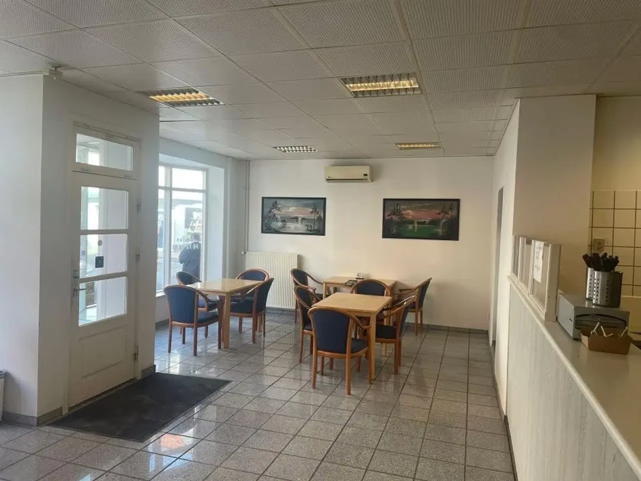 Billede 2 - Pizza- og Grillbutik til Salg – Central Beliggenhe