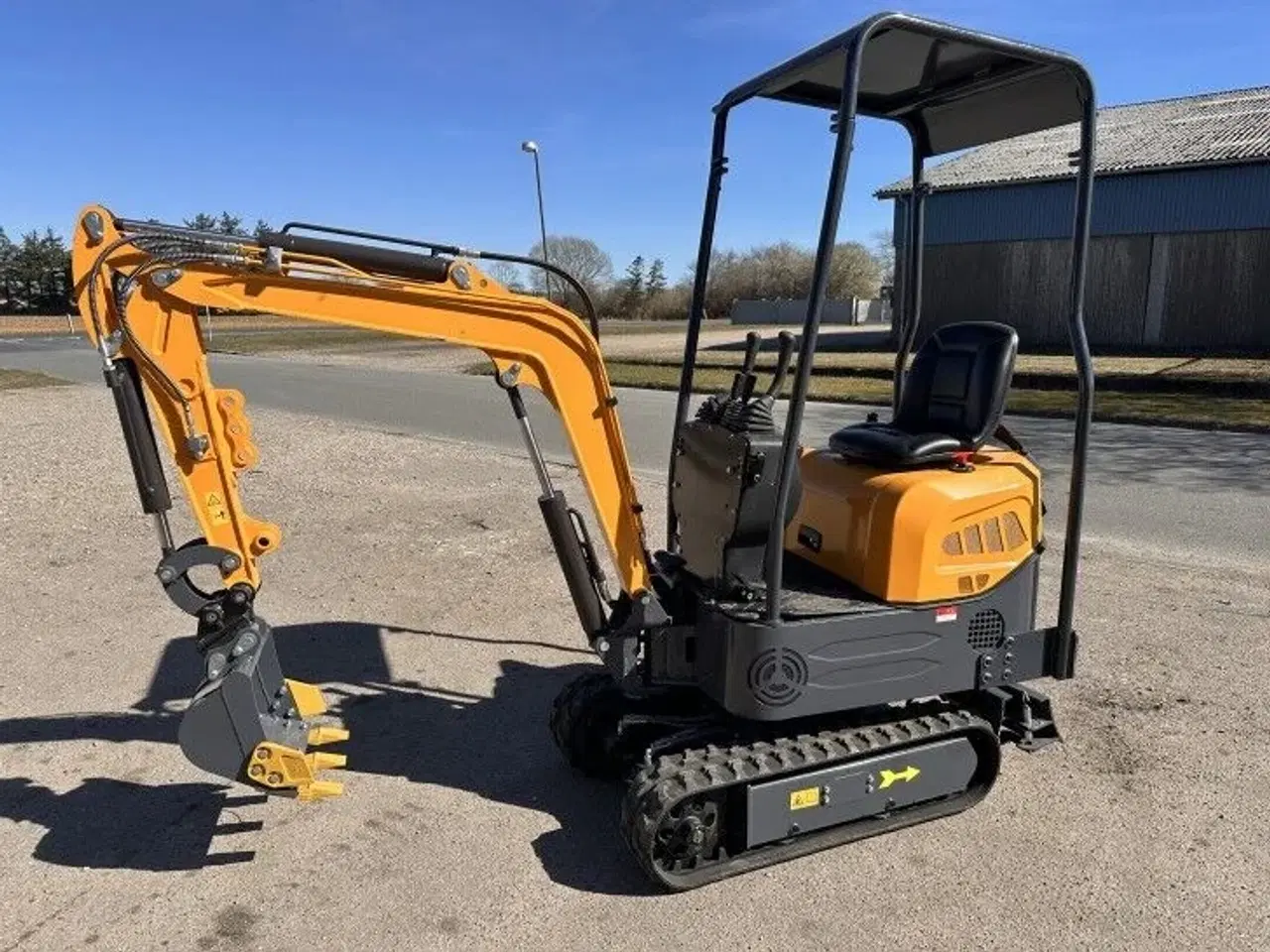 Billede 1 - Laston mini graver med 14 hk benzin B&S motor