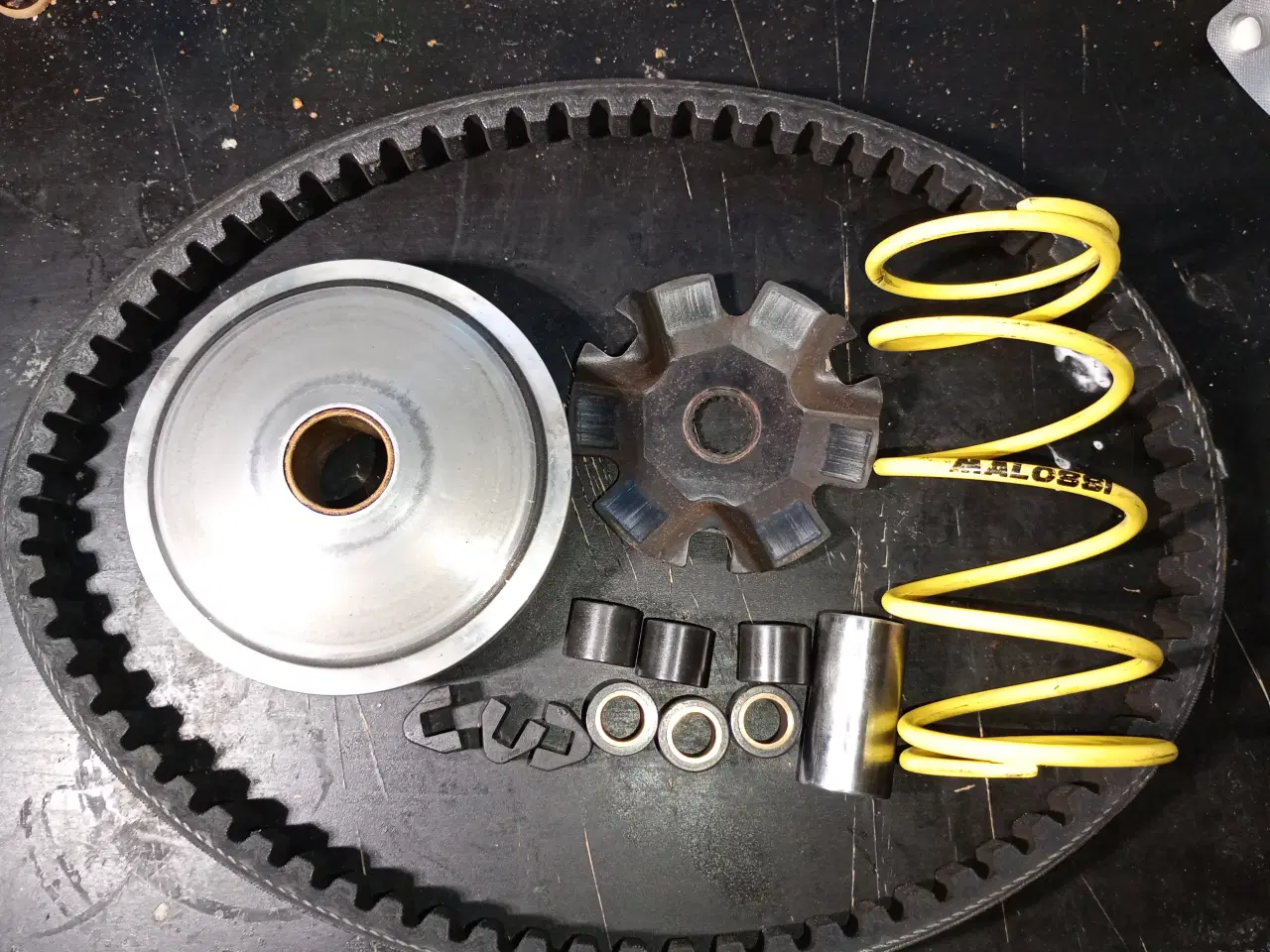 Billede 2 - Næsten ny Variator Malossi Multivar og Malossi kil