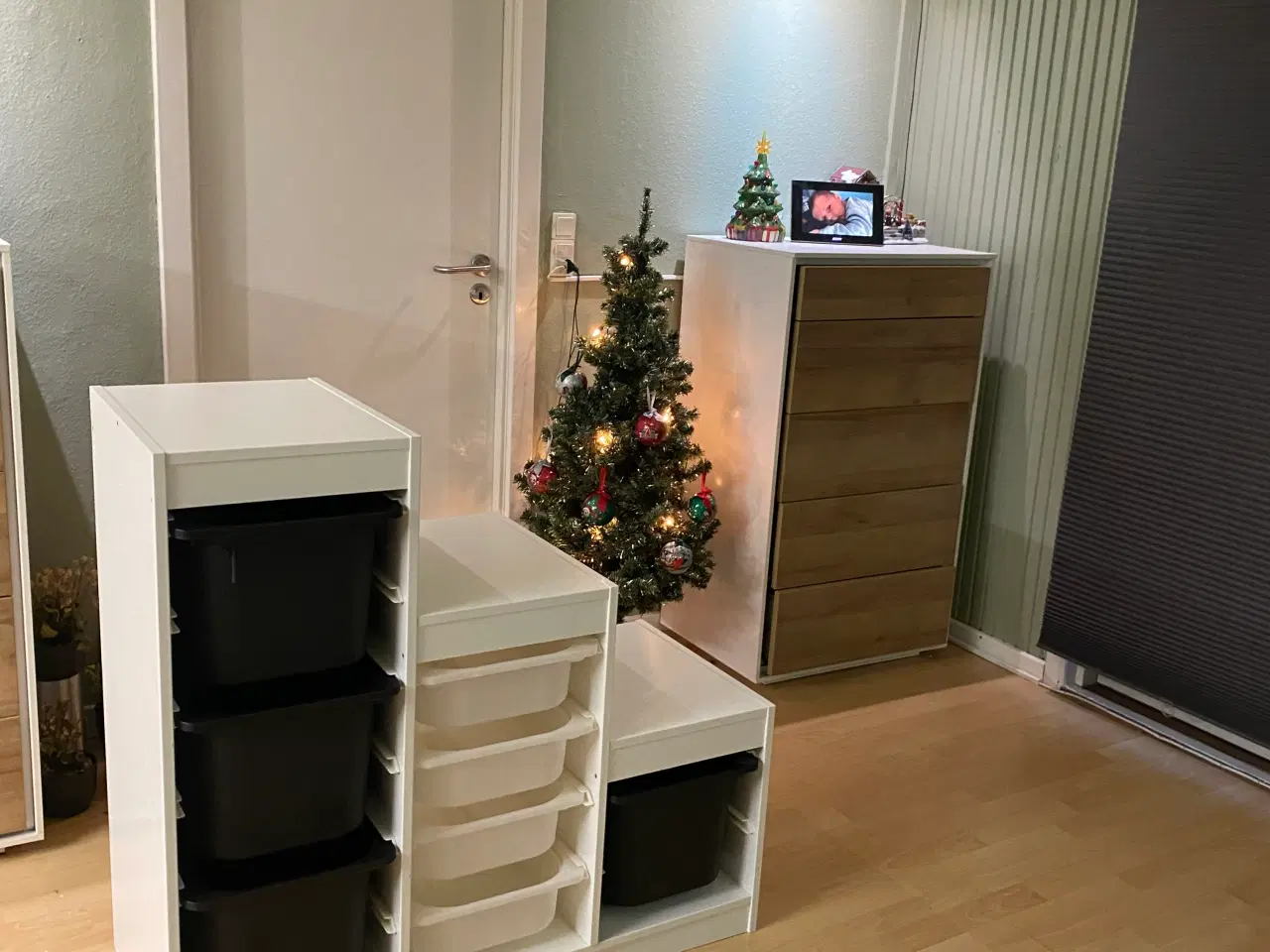 Billede 4 - Ikea Trofast opbevaringsreol med skuffer