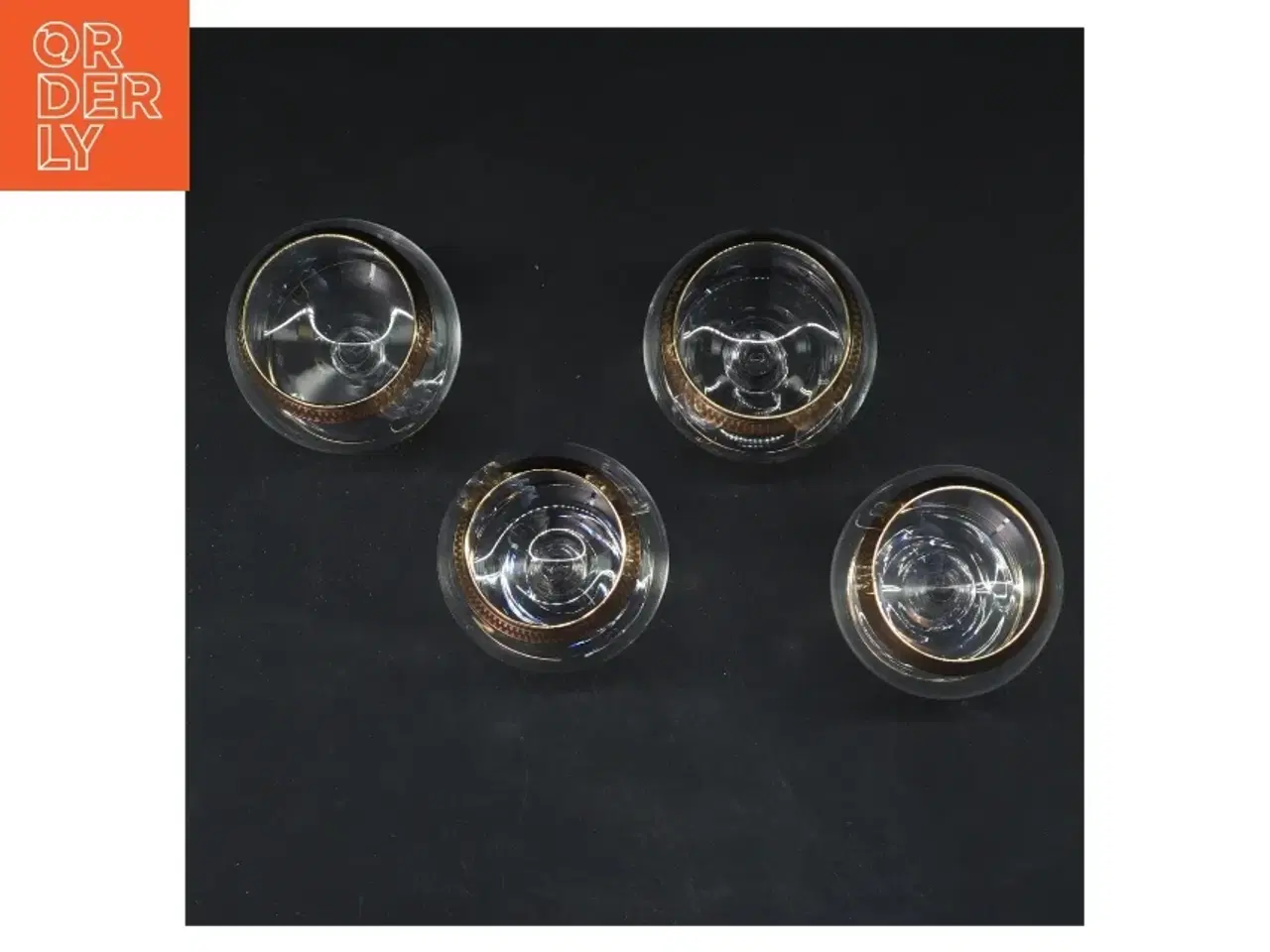 Billede 2 - Sæt med 4 cognacglas med guldkant (str. 4 styk. ø. 4,5 cm. længde. 8,5 cm)
