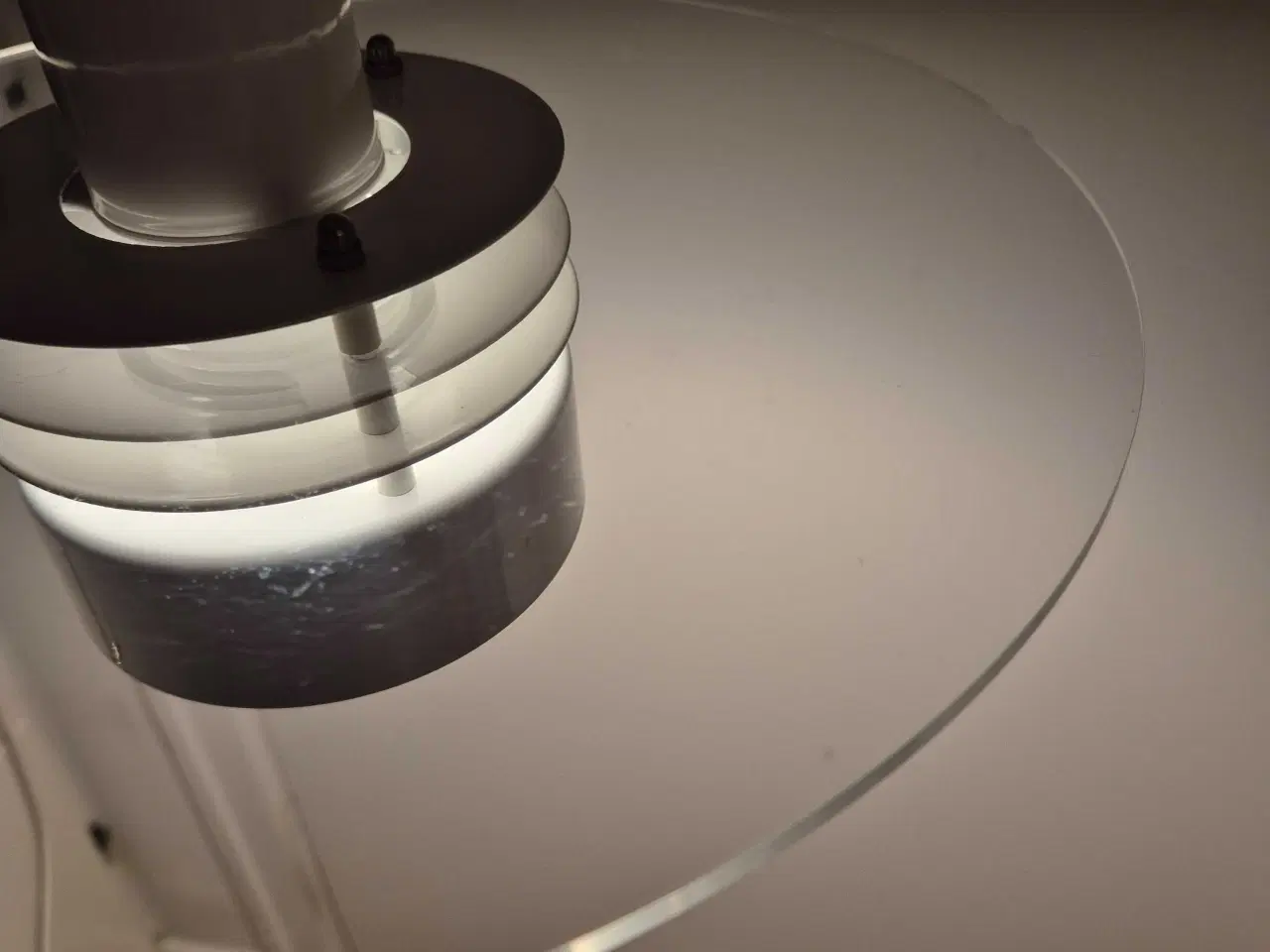 Billede 6 - Svævende 80'er-pendel med gennemsigtig skærm