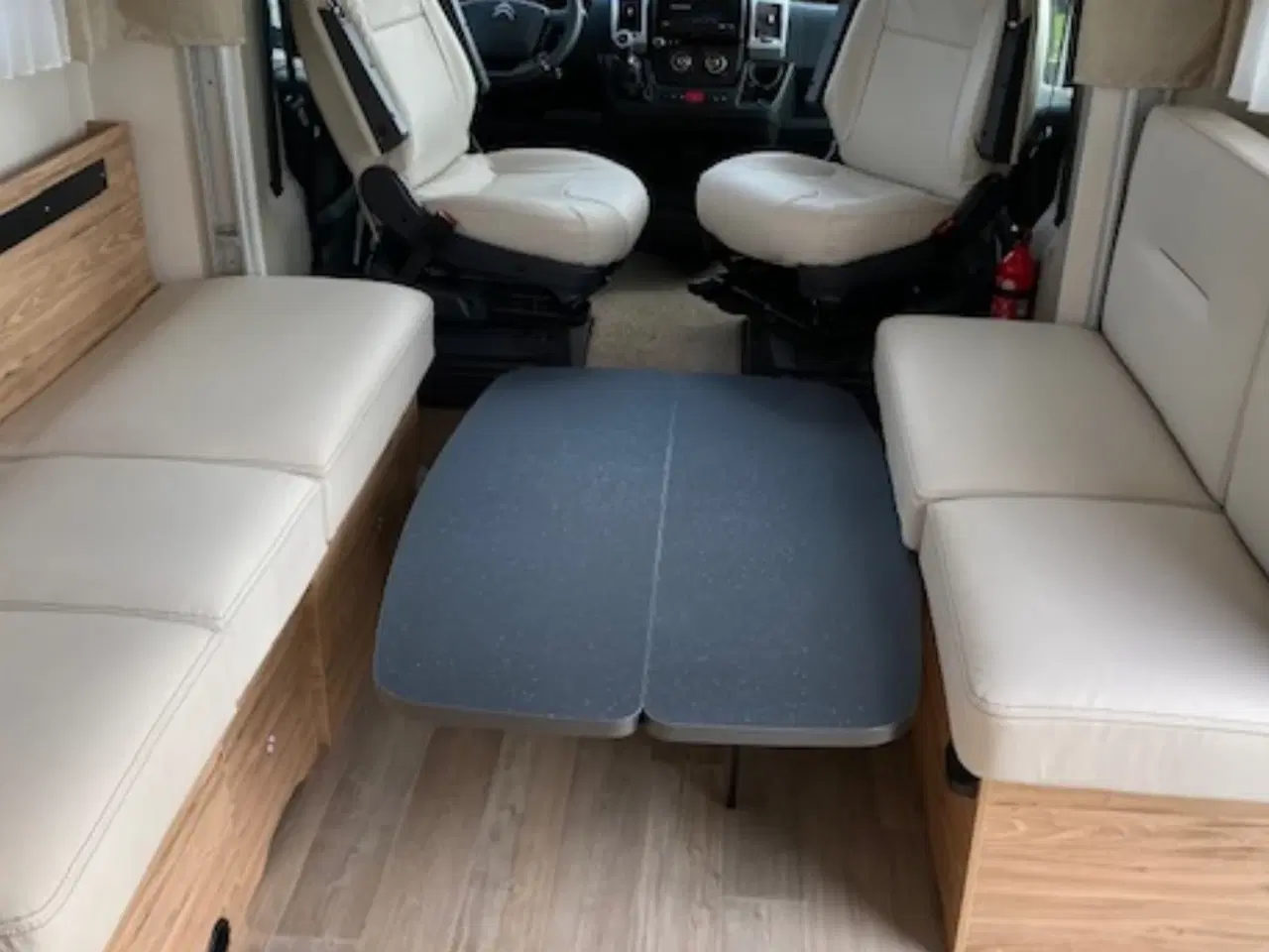 Billede 4 - Pilote P 696 D Évidence