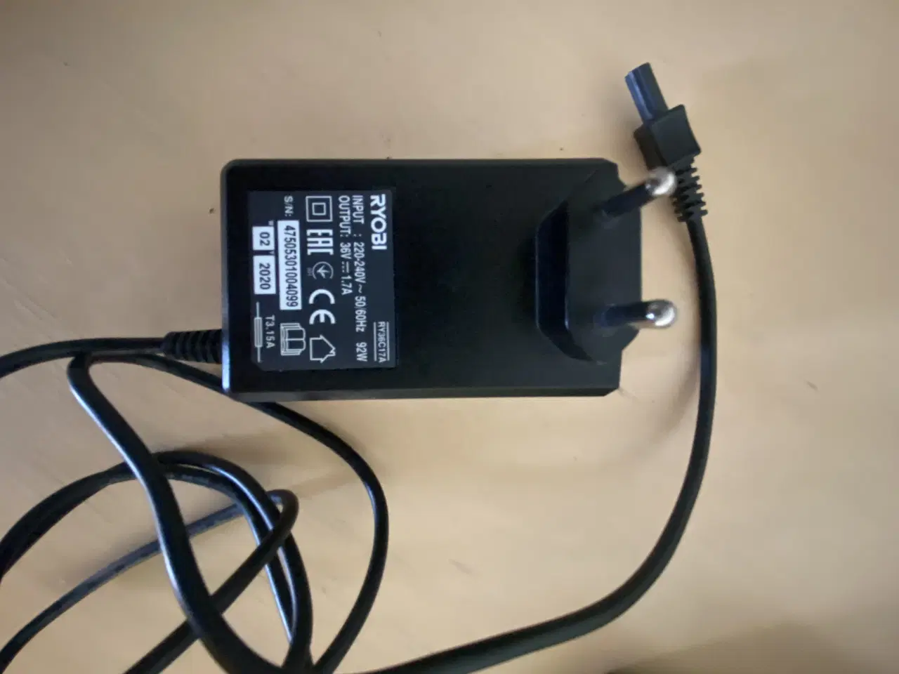 Billede 5 - Royobi batteri og oplader