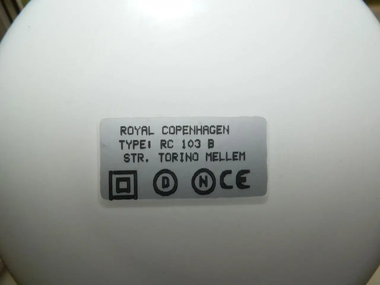 Billede 7 - Hvid Royal Copenhagen bordlampe